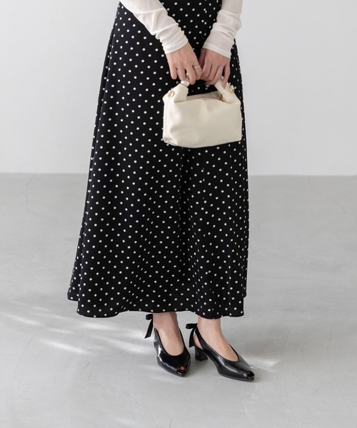 menue(メヌエ)の「オープントゥ バックリボン パンプス(パンプス・レディース・アイボリー/ブラック/シルバー・21.5cm/26.0cm/25.0cm/25.5cm/23.5cm/23.0cm/24.0cm/24.5cm/22.0cm/22.5cm)」の19枚目の写真