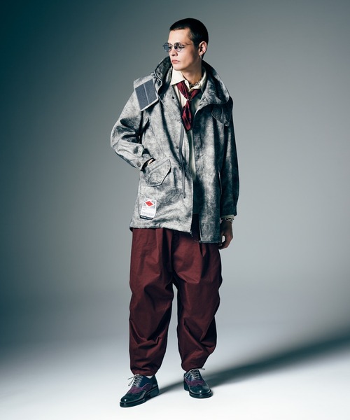 glamb(グラム)の「Knee Tuck Color Pants / ニータックカラーパンツ(カーゴパンツ・メンズ・ホワイト/ブラック/ワイン・S/M/L)」の15枚目の写真