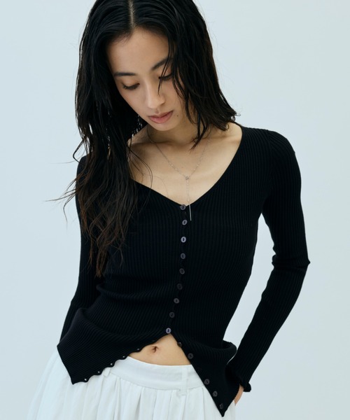 DRWCYS（ドロシーズ）の「リブVネックニットカーデ（カーディガン/ボレロ・レディース・ピンク/オフホワイト/ブラック・FREE）」の2枚目の写真