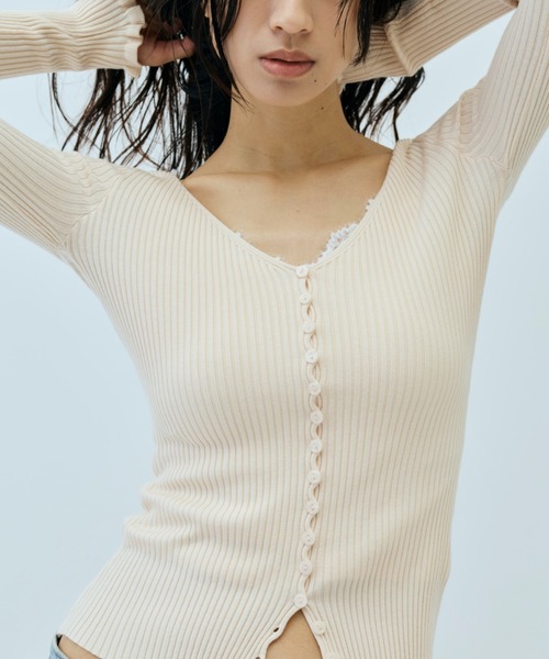 DRWCYS（ドロシーズ）の「リブVネックニットカーデ（カーディガン/ボレロ・レディース・ピンク/オフホワイト/ブラック・FREE）」の7枚目の写真