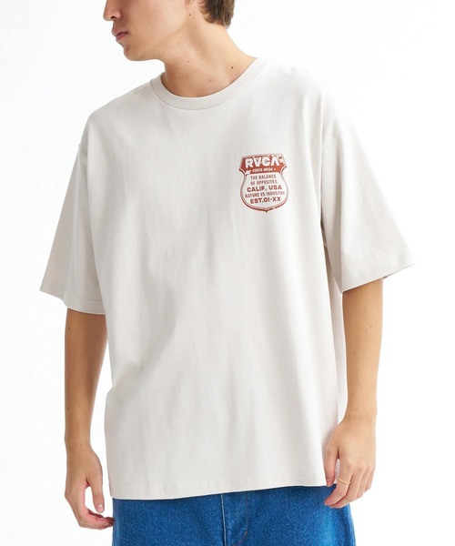 RVCA(ルーカ)の「RVCA メンズ RIDE FREE SS Tシャツ 【2026年春夏モデル】/ルーカバックプリント半袖Tシャツ(Tシャツ/カットソー・メンズ・ベージュ系その他2/ホワイト/ブラック系その他・X-LARGE/LARGE/MEDIUM/SMALL)」の9枚目の写真