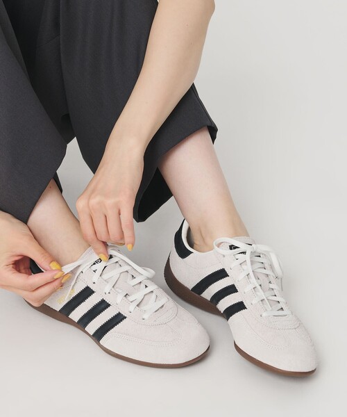 adidas Originals(アディダスオリジナルス)の「<adidas Originals>HANDBALL SPEZIAL LO PRO/スニーカー(スニーカー・レディース・ブラック/ライトピンク/イエロー/オフホワイト・23cm/24.5cm/23.5cm/22.5cm/24cm/25cm)」の2枚目の写真