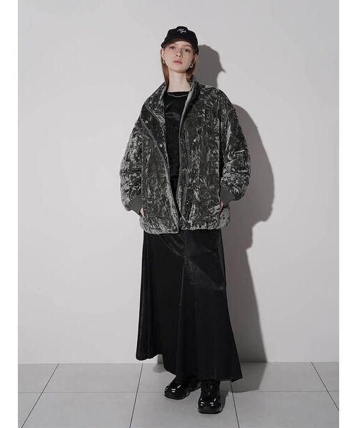 :ETHROF(イーサオブ)の「A-LINE TUCK SATIN SKIRT(スカート・レディース・ブラック・MEDIUM)」の12枚目の写真