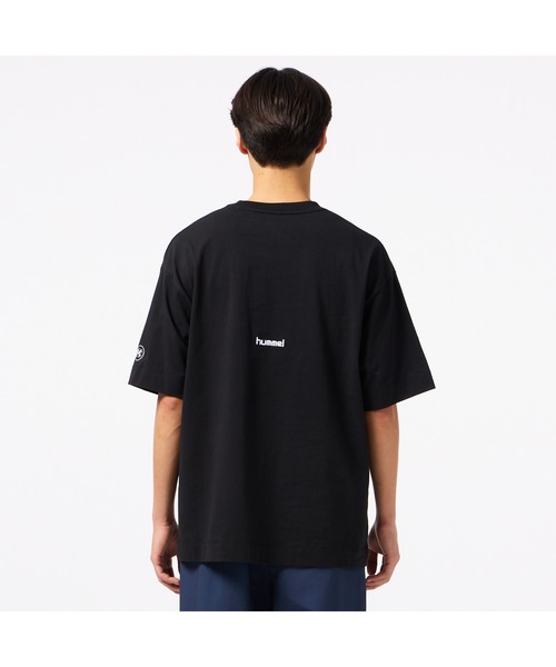 hummel（ヒュンメル）の「hummel/ヒュンメル H.FC ﾛｺﾞTｼｬﾂ（Tシャツ/カットソー・レディース・ブルー/ブラック/ホワイト・L/XL/M）」の4枚目の写真