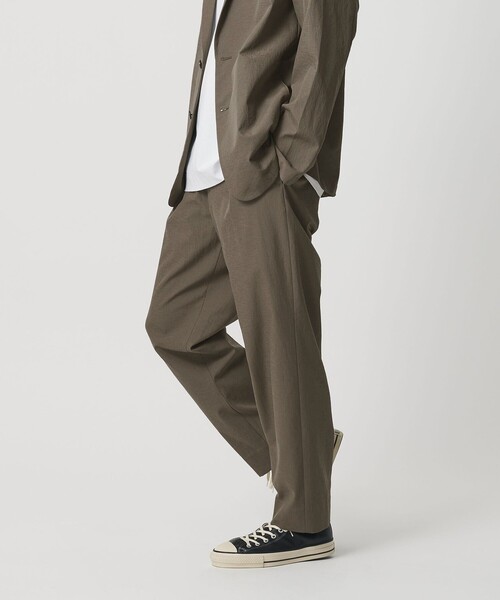 BEAUTY&YOUTH UNITED ARROWS(ビューティーアンドユースユナイテッドアローズ)の「KOMATSU PACK 1プリーツ イージー ワイド テーパード パンツ NO.9 セットアップ対応 撥水 ウォッシャブル(その他パンツ・メンズ・ダークグレー/ネイビー/モカ・XL/L/M/S)」の3枚目の写真