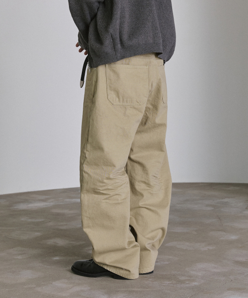 P.IN.O(ピインオ)の「エンボカーブドコットンパンツ - ベージュ(その他パンツ・メンズ・その他・SMALL/MEDIUM/LARGE/X-LARGE)」の4枚目の写真