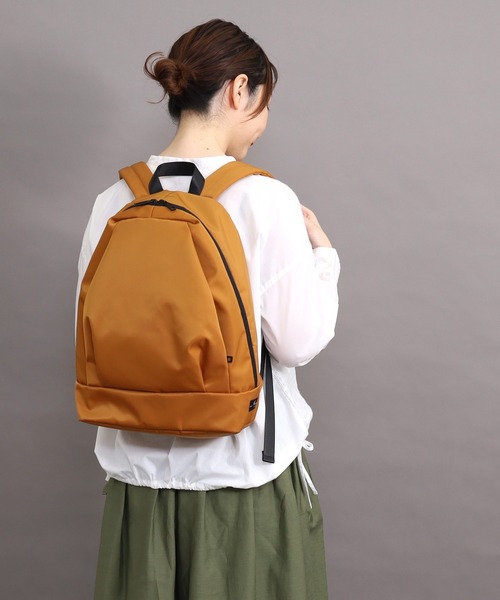 BACKYARD FAMILY(バックヤードファミリー)の「Nananoel norma ナイロンリュック(バックパック/リュック・レディース・ブラック/ベージュ/キャメル・FREE)」の9枚目の写真