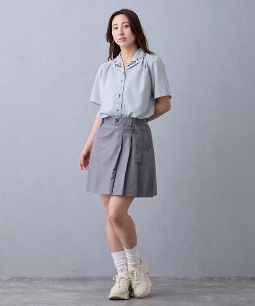 NICOLE CLUB(ニコル クラブ)の「開襟刺繍ブラウス(シャツ/ブラウス・レディース・ブラック/サックスブルー/オフホワイト/イエロー・M)」の14枚目の写真
