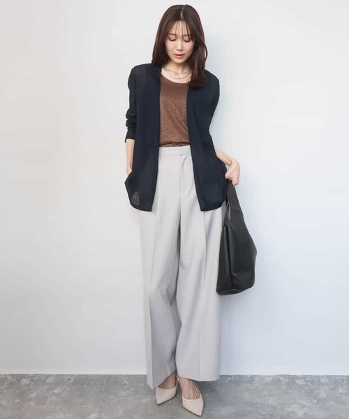 MK MICHEL KLEIN（エムケーミッシェルクラン）の「バイオヴィンテージツイル ワイドストレートパンツ/接触冷感/UVカット/速乾/洗える（スラックス・レディース・ネイビー/グレイッシュベージュ・38）」の13枚目の写真