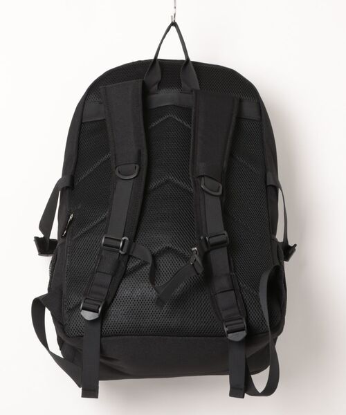 BEN DAVIS(ベンデイビス)の「【BEN DAVIS/ベンデイビス】【中身が見えるメッシュポケット】デイパック 30L大容量 前面2ポケット 15インチPC収納(バックパック/リュック・メンズ・ブラック/ブルー/レッド・FREE)」の6枚目の写真