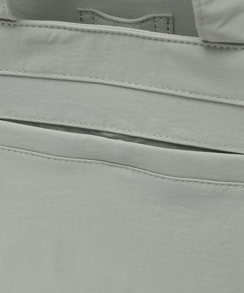 Snow Peak(スノーピーク)の「Snow Peak / Cample 2-Way Tote Bag 5.5L キャンプル 2wayトートバッグ 海外限定(トートバッグ・レディース・ライトベージュ/カーキ/スミクロ・ONE SIZE)」の12枚目の写真