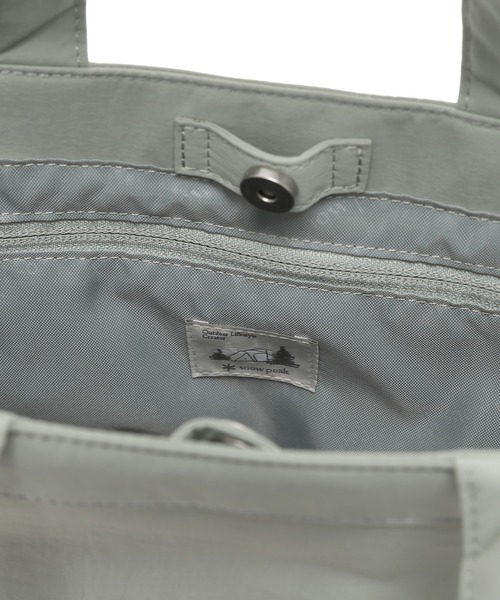 Snow Peak(スノーピーク)の「Snow Peak / Cample 2-Way Tote Bag 5.5L キャンプル 2wayトートバッグ 海外限定(トートバッグ・レディース・ライトベージュ/カーキ/スミクロ・ONE SIZE)」の8枚目の写真