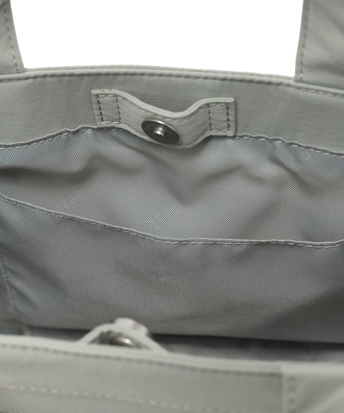 Snow Peak(スノーピーク)の「Snow Peak / Cample 2-Way Tote Bag 5.5L キャンプル 2wayトートバッグ 海外限定(トートバッグ・レディース・ライトベージュ/カーキ/スミクロ・ONE SIZE)」の9枚目の写真