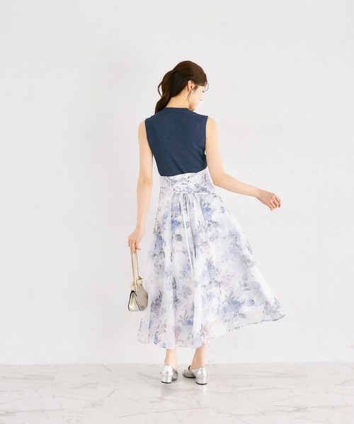 tocco closet(トッコ クローゼット)の「バックレースアップシアーフラワープリントフレアスカート(スカート・レディース・ラベンダー/ピンク・M)」の10枚目の写真