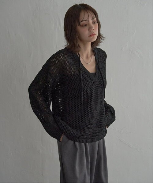 notch.（ノッチ）の「MIXメッシュキーネックプルオーバー（ニット/セーター・レディース・ブラック/アイボリー/グレー・M）」の7枚目の写真