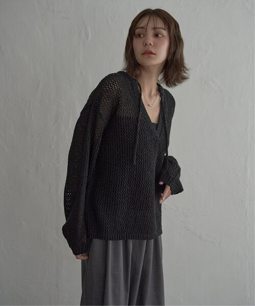 notch.（ノッチ）の「MIXメッシュキーネックプルオーバー（ニット/セーター・レディース・ブラック/アイボリー/グレー・M）」の5枚目の写真