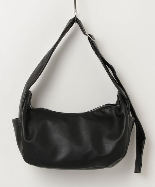 anuke（アンヌーク）の「Ecoleather Shoulder Bag 62611007（ショルダーバッグ・メンズ・ブラック・FREE）」の2枚目の写真