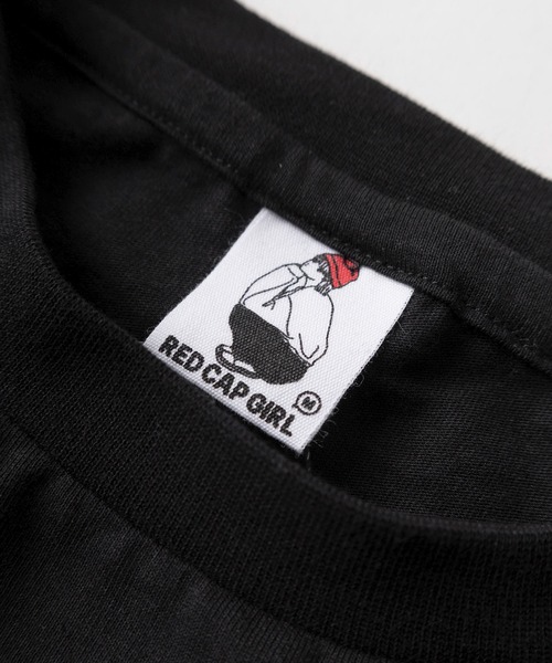 Red Cap Girl(レッドキャプガール)の「【70】【RCG/レッドキャップガール】ワンポイント刺繍 バックプリント クルーネックTシャツ/ユニセックス/レディース/メンズ(Tシャツ/カットソー・メンズ・ブラック系/ブルー系/ブルー系1/ブラック系1/ライトグレー系/ホワイト系/ホワイト系1/ライトグレー系1・M/L)」の12枚目の写真