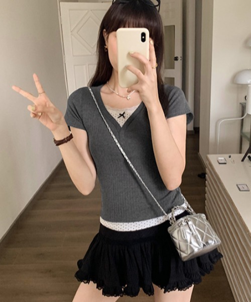lulufa(ルルファ)の「ドットレイヤードVネックリブTシャツ(Tシャツ/カットソー・レディース・ネイビー/グレー・LARGE/MEDIUM)」の9枚目の写真