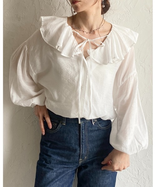 She's Closet(シーズクローゼット)の「長袖 ビッグ襟 Vネック ラッフルカラー シアー フリルブラウス(シャツ/ブラウス・レディース・グレー/ブラック/グレイッシュベージュ/ホワイト・FREE)」の10枚目の写真