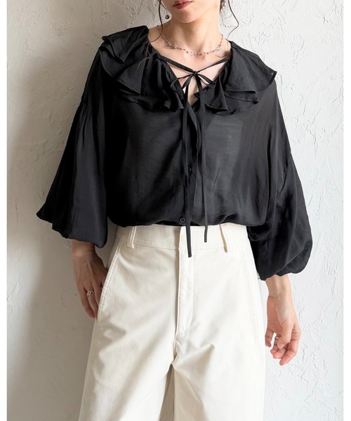 She's Closet(シーズクローゼット)の「長袖 ビッグ襟 Vネック ラッフルカラー シアー フリルブラウス(シャツ/ブラウス・レディース・グレー/ブラック/グレイッシュベージュ/ホワイト・FREE)」の13枚目の写真