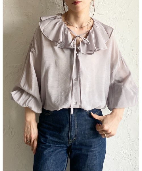 She's Closet(シーズクローゼット)の「長袖 ビッグ襟 Vネック ラッフルカラー シアー フリルブラウス(シャツ/ブラウス・レディース・グレー/ブラック/グレイッシュベージュ/ホワイト・FREE)」の15枚目の写真