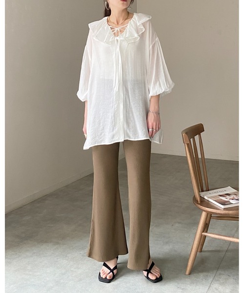 She's Closet(シーズクローゼット)の「長袖 ビッグ襟 Vネック ラッフルカラー シアー フリルブラウス(シャツ/ブラウス・レディース・グレー/ブラック/グレイッシュベージュ/ホワイト・FREE)」の7枚目の写真