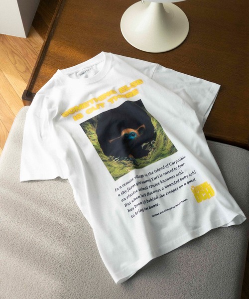 bonjour records(ボンジュールレコーズ)の「A24 for bonjour records 『The Legend Of Ochi』Exclusive T-shirt(Tシャツ/カットソー・メンズ・ホワイト/ホワイト系その他/ホワイト系その他2・M/L/XL)」の3枚目の写真