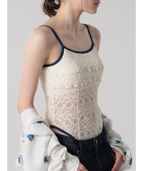 ELCHELE(エルチェレ)の「LACE CAMI BODYSUIT(キャミソール・レディース・ブラック/ベージュ/オフホワイト・38/36)」の2枚目の写真