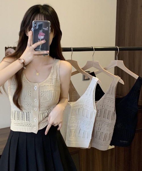 Teem Store(チームストア)の「クロシェニットベスト 夏ニット 前ボタンタンクトップ(ベスト・レディース・アイボリー/ブラック/ホワイト/ベージュ・F)」の9枚目の写真