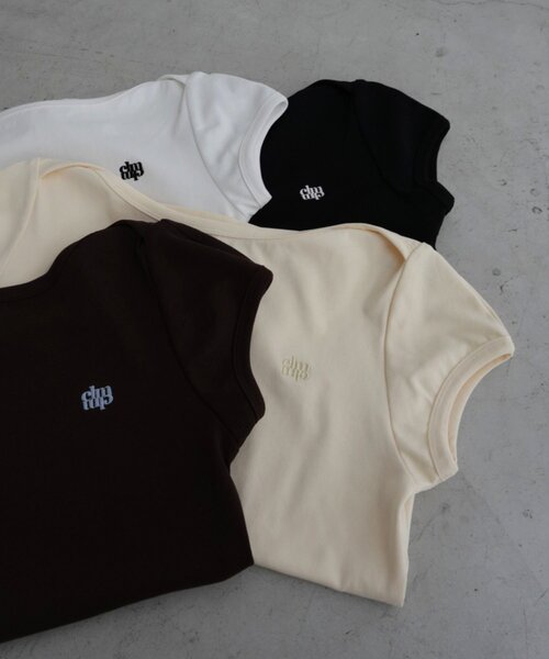 CAPRICIEUX LE'MAGE(カプリシューレマージュ)の「1ポイントボートネックT(Tシャツ/カットソー・レディース・ブラウン/ホワイト/ブラック/イエロー・FREE)」の13枚目の写真