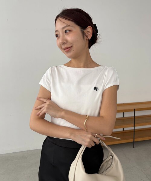 CAPRICIEUX LE'MAGE(カプリシューレマージュ)の「1ポイントボートネックT(Tシャツ/カットソー・レディース・ブラウン/ホワイト/ブラック/イエロー・FREE)」の8枚目の写真