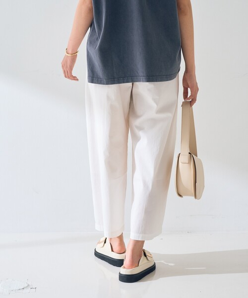 Rouge vif（ルージュヴィフ）の「【ロングセラー】【2026SS新色登場】イージーワイドパンツ/ウエストゴム/クロップド丈（その他パンツ・レディース・ピンク/オフホワイト/ネイビー・40/38/36）」の6枚目の写真