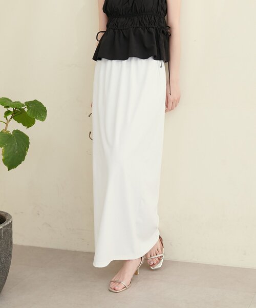 natural couture(ナチュラルクチュール)の「【水着】スリット付きロングスカート(水着・レディース・オフホワイト/ブラック/ブラウン・FREE)」の5枚目の写真