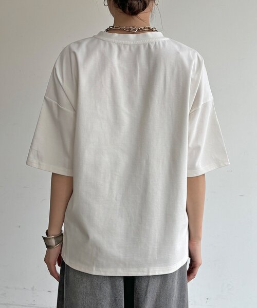 DouDou(ドゥドゥ)の「【WEB限定】ストーンプリントトップス(Tシャツ/カットソー・レディース・ブラック/オフホワイト・FREE)」の20枚目の写真