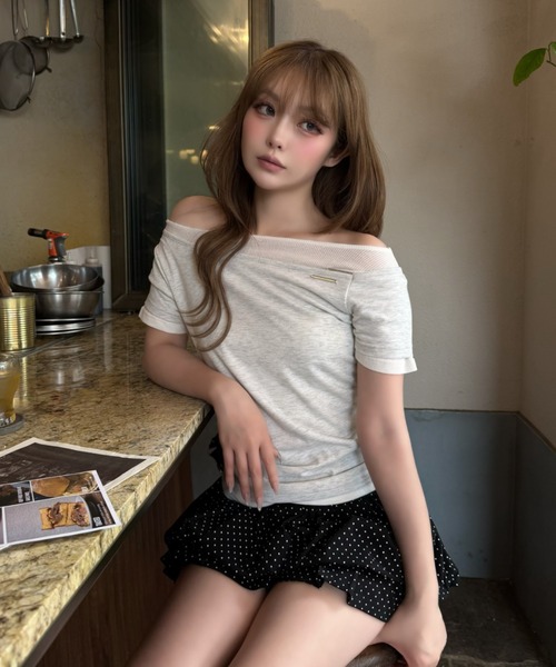 RAY CASSIN(レイカズン)の「オフショルレイヤード半袖Tシャツ(Tシャツ/カットソー・レディース・グレー/ネイビー/ベージュ系その他2/ホワイト系その他・FREE)」の2枚目の写真