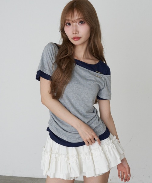RAY CASSIN(レイカズン)の「オフショルレイヤード半袖Tシャツ(Tシャツ/カットソー・レディース・グレー/ネイビー/ベージュ系その他2/ホワイト系その他・FREE)」の3枚目の写真