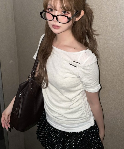 RAY CASSIN(レイカズン)の「オフショルレイヤード半袖Tシャツ(Tシャツ/カットソー・レディース・グレー/ネイビー/ベージュ系その他2/ホワイト系その他・FREE)」の9枚目の写真