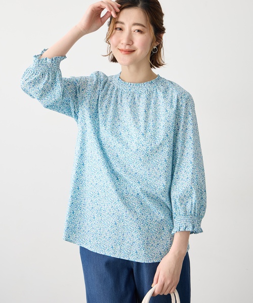 Petit Honfleur(プチオンフルール)の「【Liberty】リバティプリント衿フリルブラウス(シャツ/ブラウス・レディース・ブルー/グリーン/イエロー/ネイビー・9号/11号)」の4枚目の写真