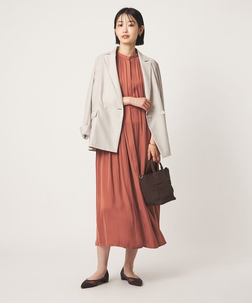 green label relaxing(グリーンレーベルリラクシング)の「サテン ギャザー フレンチスリーブ ワンピース(ワンピース・レディース・ネイビー/オレンジ/その他1・FREE)」の11枚目の写真