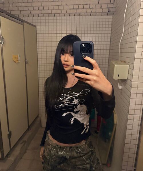 SCHISM INDUCING(スキズムインデューシング)の「HORSE FLARED SLEEVE TOP BLACK(Tシャツ/カットソー・レディース・その他・FREE)」の13枚目の写真