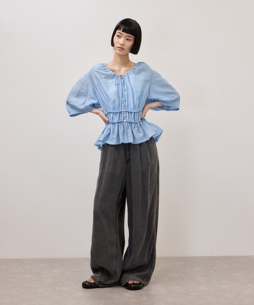 ADAM ET ROPE'（アダムエロペ）の「ウエストギャザーリボンブラウス（シャツ/ブラウス・レディース・ホワイト系その他3/ブラウン系その他2/サックスブルー・FREE）」の6枚目の写真