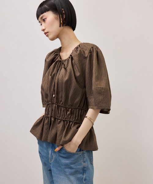 ADAM ET ROPE'（アダムエロペ）の「ウエストギャザーリボンブラウス（シャツ/ブラウス・レディース・ホワイト系その他3/ブラウン系その他2/サックスブルー・FREE）」の9枚目の写真