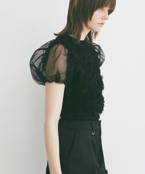 CLANE(クラネ)の「TULLE VEST LAYERED TOPS(Tシャツ/カットソー・レディース・ホワイト/ブラック/ブルー・1/2)」の12枚目の写真