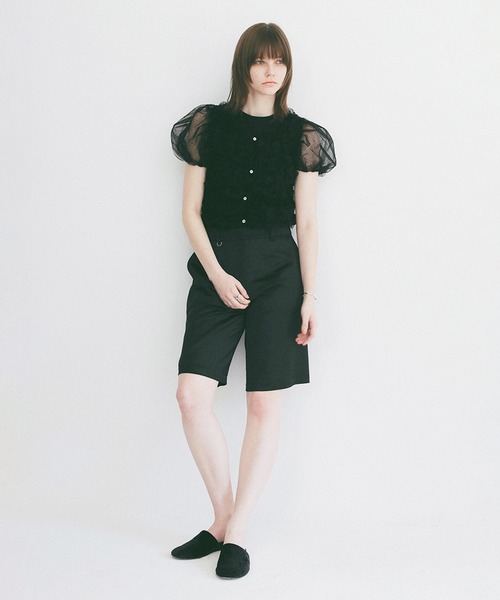 CLANE(クラネ)の「TULLE VEST LAYERED TOPS(Tシャツ/カットソー・レディース・ホワイト/ブラック/ブルー・1/2)」の15枚目の写真