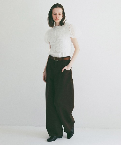 CLANE(クラネ)の「TULLE VEST LAYERED TOPS(Tシャツ/カットソー・レディース・ホワイト/ブラック/ブルー・1/2)」の9枚目の写真