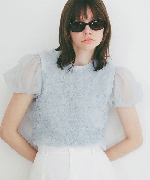 CLANE(クラネ)の「TULLE VEST LAYERED TOPS(Tシャツ/カットソー・レディース・ホワイト/ブラック/ブルー・1/2)」の17枚目の写真