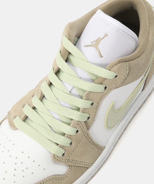 JORDAN BRAND(ジョーダンブランド)の「JORDAN BRAND WMNS AIR JORDAN 1 LOW DC0774-204(スニーカー・レディース・ベージュ・23cm/24cm/23.5cm/24.5cm/25cm)」の6枚目の写真