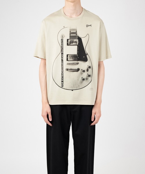 LAD MUSICIAN（ラッドミュージシャン）の「Gibson × LAD MUSICIAN PRINT T-SHIRT（Tシャツ/カットソー・メンズ・アイボリー・42）」の2枚目の写真