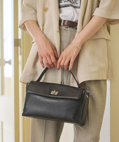 BEAUTY&YOUTH UNITED ARROWS(ビューティーアンドユースユナイテッドアローズ)の「ヒネリ ワンハンドル 2WAY ショルダーバッグ(ショルダーバッグ・レディース・ワインレッド/ブラック/ダークブラウン・FREE)」の11枚目の写真